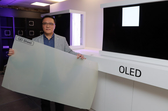 ‘QLED TV는 필름 한장 추가된 LCD TV’