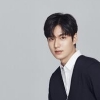이민호, 홀트아동복지회에 기부금 전달 ‘입양 대기 아동의 1년 치 우유 구입’