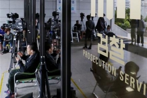 ‘조국 딸 논문’ 단국대 교수 아들, 서울대 인턴십 허위 시인