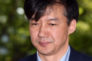 ‘조국 수사’ 다른 시선…민주 “피의사실 공표 심각”…한국 “수사 탄탄”