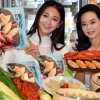 [서울포토] ‘랍스터 왕교자 드셔보세요~’
