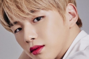 강다니엘, 핑크 립도 소화하는 이 남자 ‘못하는 게 뭐야’ [SSEN컷]