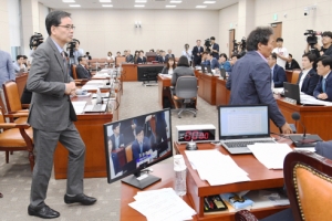 국회 교육위, 고교 무상교육 관련 법안 의결…한국당 퇴장