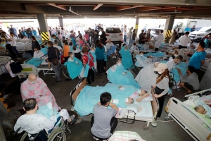 병실 코앞서 ‘펑’ 스프링클러는 먹통… 또 질식당한 노인 안전