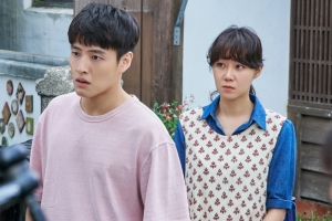 ‘동백꽃’ 강하늘, ‘공효진 전담보안관’ 모드 “동백이 건들지 말랬어”