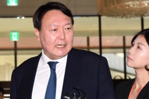 “절차 따라 수사” 입 연 윤석열