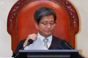 김명수 ‘셀프 개혁 2년’… 사법농단 벌써 잊었나