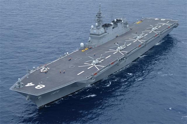 일본의 헬기 탑재형 호위함 가가. 일본 정부는 가가와 이즈모함 등의 대형 호위함을 2023년까지 경항공모함으로 개조하는 사업을 진행하고 있다.  일본 해상자위대 제공