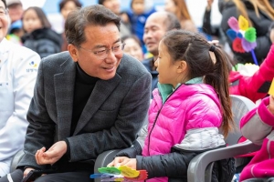 “결혼·출산 올바른 가치관 교육”… 저출산 극복 힘 쏟는 광진구