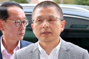 [포토] ‘패스트트랙 충돌’ 검찰 자진출석한 황교안 대표