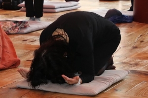 ‘스님 조롱 논란’ 공지영, 조계종 직접 찾아가 사과..원행스님 반응은?