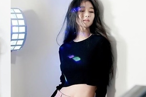 서예지 근황, 크롭티에 드러난 잘록 허리 ‘이렇게 말랐나’ [EN스타]