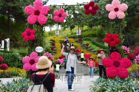 [서울포토] 서울정원박람회에서 ‘찰칵’