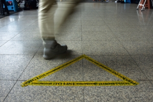 휴일 아침, 지하 통해 출석… 정경심 조사 중단 요청에 조기 귀가