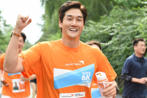 유지태, 아프리카 아동 위해 기부 마라톤 참여 ‘관심 촉구’