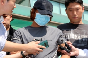 계부 폭행으로 숨진 5살 친모 ‘살인방조’ 체포…밥도 안 줘