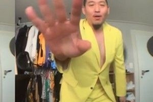 염따 티셔츠 판매로 4억원 벌었다 “제발 구매를 멈춰달라”