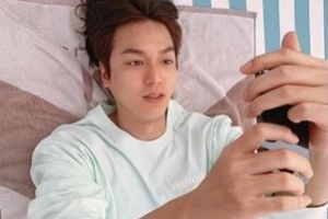 이민호, 누워도 돋보이는 비주얼 ‘요즘 뭐 하나 봤더니..’ [EN스타]