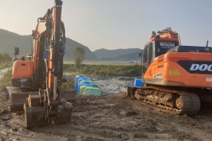 “살처분 돼지를 왜 남의 동네에다 묻나요”