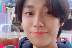 이도현, 아이유 커피차 인증샷 공개 “누이 고마워” [EN스타]