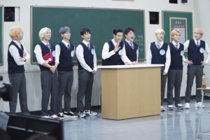 ‘아는 형님’ 슈퍼주니어 출격에 김희철 MC→전학생 “예능 못 해”