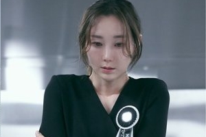 ‘모두의 거짓말’ 이민기X이유영, 의문의 상자 충격→국과수 포착