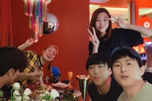 “나의 무지개” 한혜진, ‘나혼산’ 박나래 생파 참석 ‘애정 듬뿍’[EN스타]