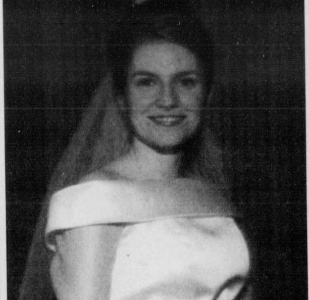 미국으로 달아난 지 한참 뒤에야 신원이 밝혀진 미 외교관 부인 앤 사쿨라스의 2003년 결혼식 모습. 