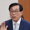 [서울포토] 선서하고 있는 김상균 방송문화진흥회 이사장
