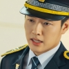 강하늘, 경찰 제복 입은 모습 포착 “늠름 그 자체” [EN스타]