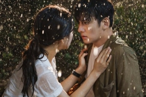 ‘날 녹여주오’ 지창욱♥원진아, 빗속 키스 ‘동화 속 한 장면’