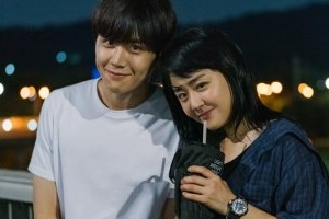 ‘유령을 잡아라’ 문근영-김선호, 첫 방송 앞두고 환상 케미 ‘닮은 두 사람’