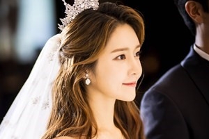 티아라 출신 한아름 결혼식 사진 공개 ‘눈부신 미모’ [EN스타]