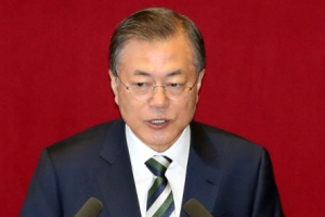 문 대통령, 모친 강한옥 여사 문병하러 부산행