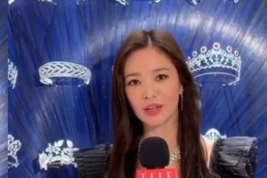 송혜교, 인터뷰에서 빛나는 미모 “행복한 시간 보내길..”