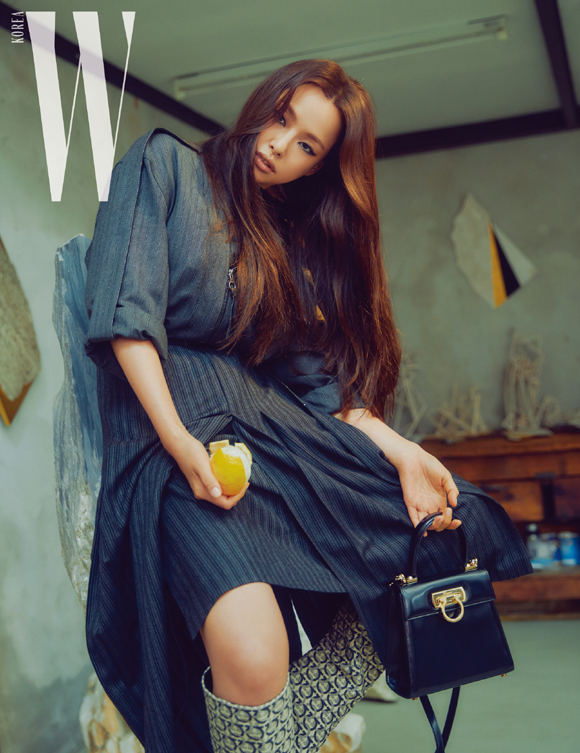 이하늬.<br>사진 출처 : W Korea