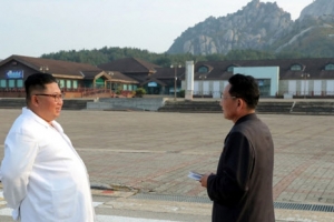 김연철 “北 금강산 철거 통보, 관광재개 촉구 의도”