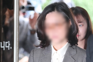 檢, 정경심 딸 ‘입시 비리 공범’ 공소장 적시… 조국 조만간 소환