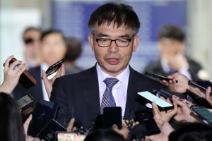 정경심 변호인 “檢 수사는 ‘기울어진 저울’…불구속 필요”