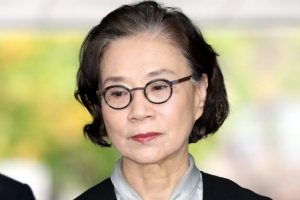 검찰, ‘가사도우미 불법고용’ 이명희씨에 벌금 3000만원 구형