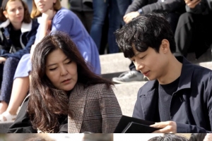 ‘나혼자산다’ 한혜연 김충재, 낭만 가득 파리 데이트 포착