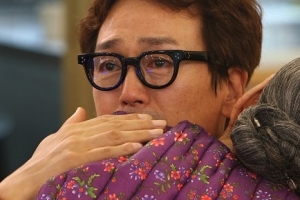‘밥은 먹고 다니냐’ 김정태 오열, 김수미 국밥집 초대에..