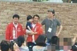 김정태, 특정 후보 유세 사건 언급 “잘 모르는 분” 당시 사진보니..