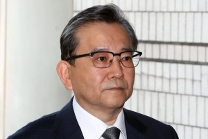 김학의 전 차관 1심 ‘무죄’ 석방…“성접대, 공소시효 지나”