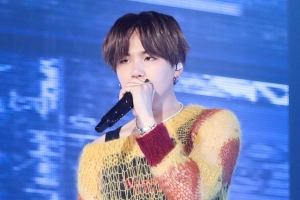 방탄소년단 콘서트 섹시부터 유머까지… 슈가가 다했다