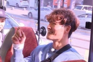 ‘런닝맨’ 김종국 “여자친구 사진 계속 찍는 이유? 예쁜 건 찍어야 돼”