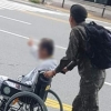 [따뜻한 세상] 몸 불편한 어르신 돕는 군인