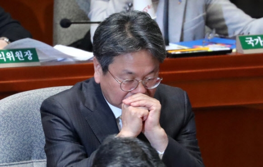 [포토] 예결위 참석, 생각에 잠겨있는 강기정 靑 정무수석