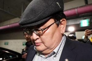 ‘승무원 성추행’ 몽골 헌재소장 발뺌 “술 취해 기억 안나”