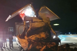영동고속도로서 화물차끼리 추돌…1명 사망